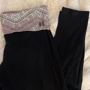 Victoria’s Secret Yoga Leggings size M discounted shipping!